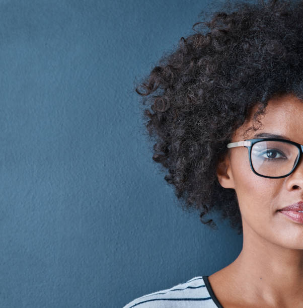 questa è solo la metà di ciò che sono - half face foto e immagini stock