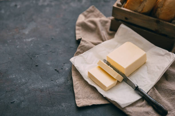 bâton de beurre - butter fat dairy product isolated photos et images de collection