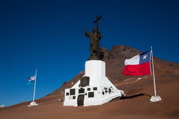 statue of christ, paso los libertadores - foothills parkway imagens e fotografias de stock