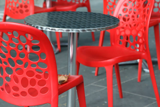 istock Street cafe in autumn 675981144