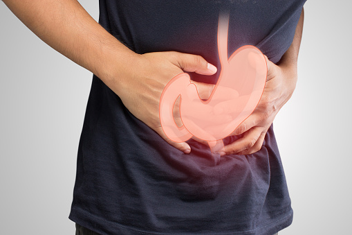 Gastritis humana, los hombres concepto de problema del estómago photo
