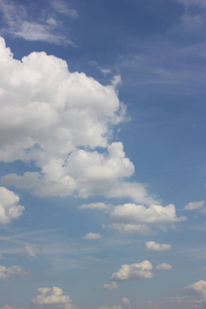 Blue sky - Cumulus cloud background