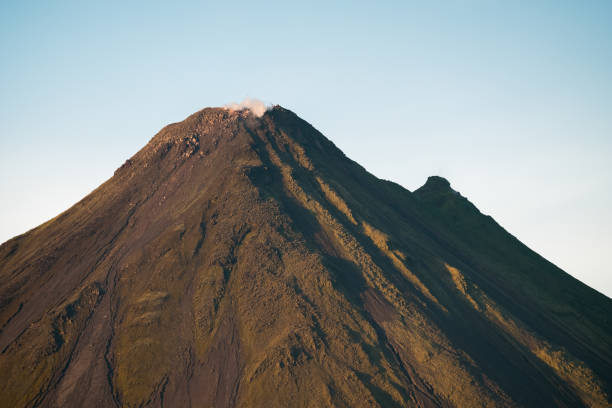 istock Volcano of Arenal 677388716
