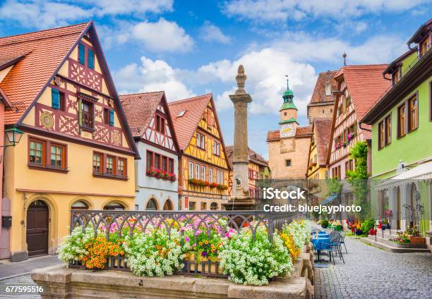 Historic Town Of Rothenburg Ob Der Tauber Franconia Bavaria Germany Stockfoto en meer beelden van Rothenburg