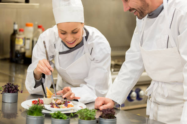 corso di cucina - alimentazione foto e immagini stock