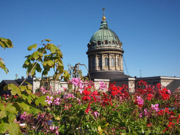 istock St. Isaac's Cathedral in the Sunshine 677701454