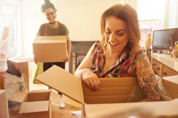 istock unpacking in their new home 677711868