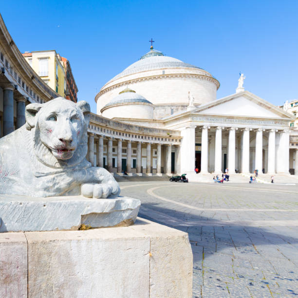 неаполь, площадь плебисито - piazza del plebiscito стоковые фото и изображения