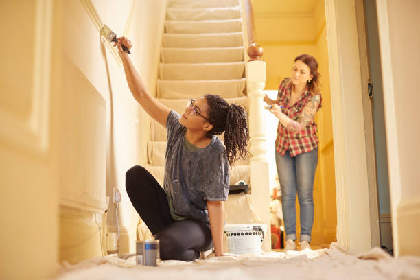 istock painting in the hallway 677943030