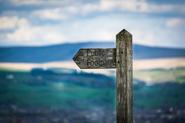 istock Public Footpath Wooden Sign 678220690
