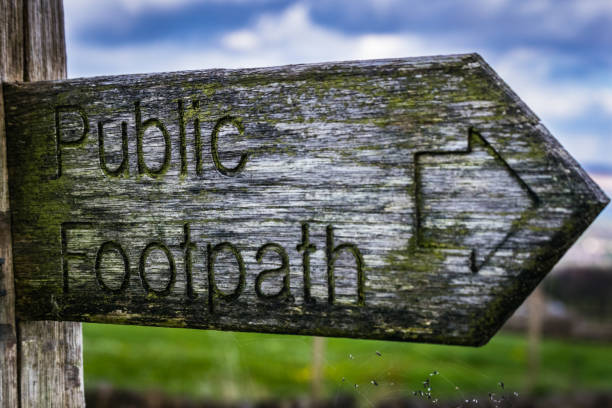 istock Public Footpath Wooden Sign 678221172