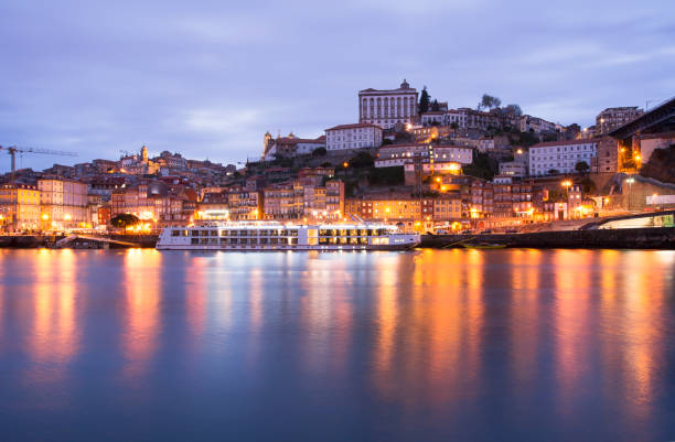 istock Panoramic cityscape view on Porto 678294250