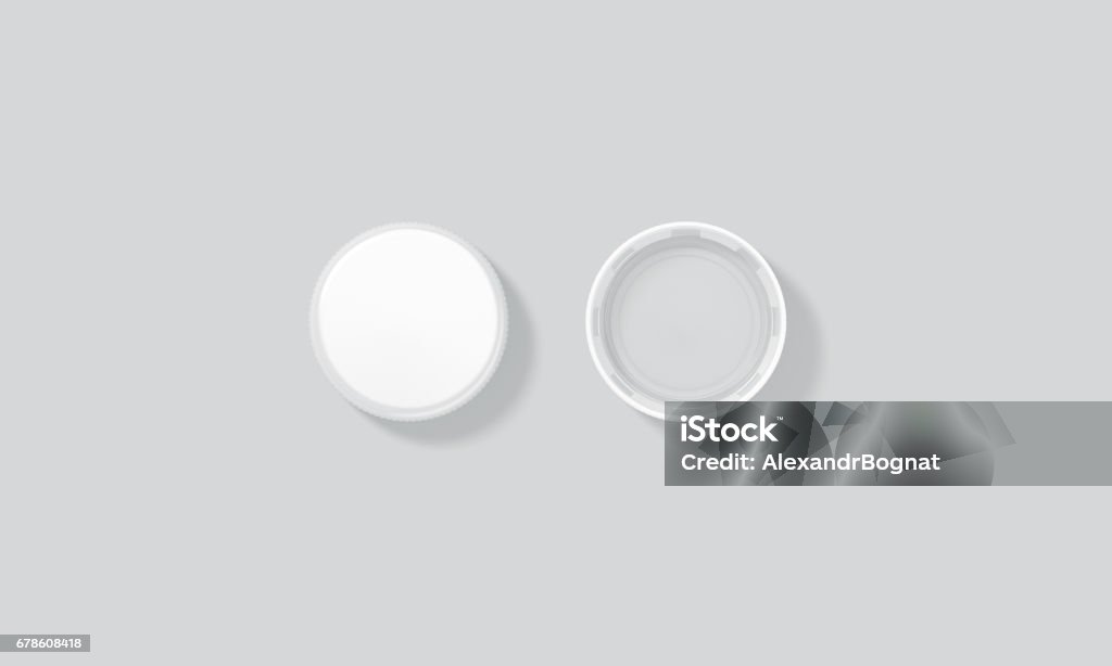 Leere weiße Kunststoff Kronkorken mock-up Set isoliert, top - Lizenzfrei Flaschenverschluss Stock-Foto