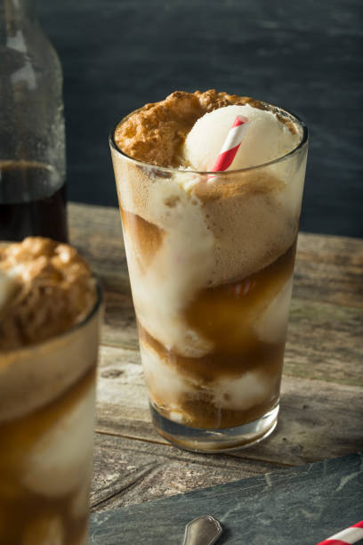 domowe soda black cow ice cream float - rootbeer zdjęcia i obrazy z banku zdjęć