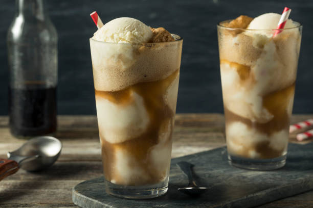 domowe soda black cow ice cream float - ice float zdjęcia i obrazy z banku zdjęć