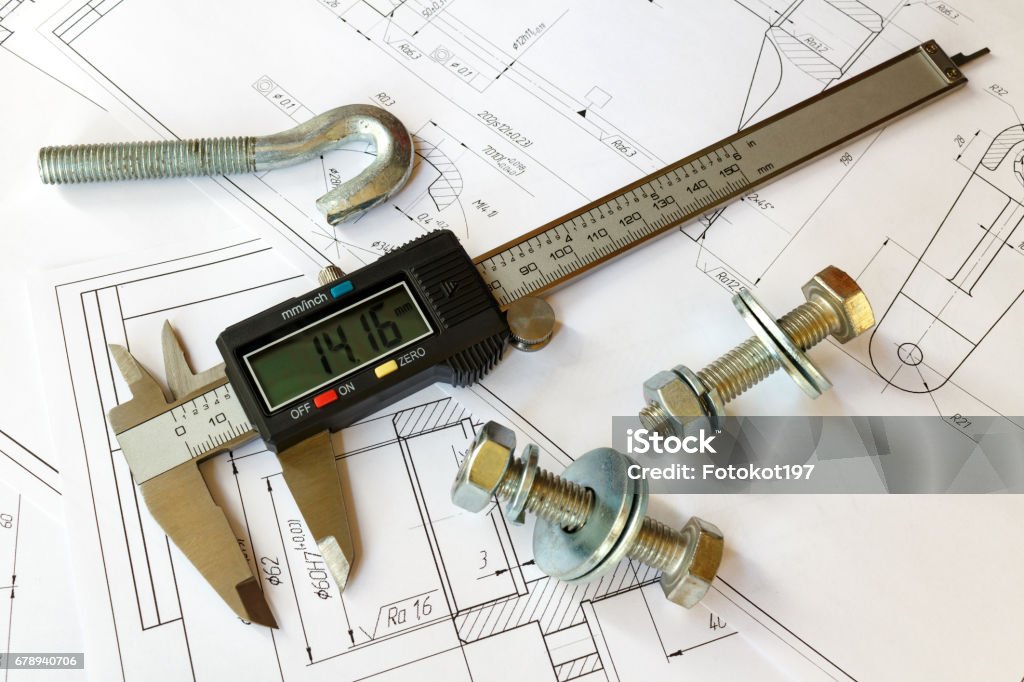 Kaliper Digital Dengan Baut Dan Mur Pada Gambar Rekayasa Foto Stok