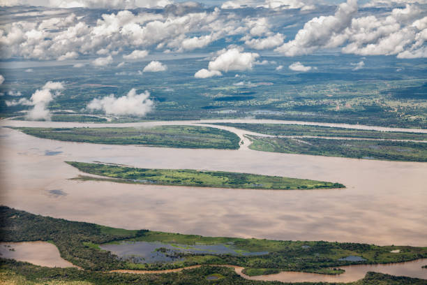 widok z lotu ptaka na rzekę orinoko w pobliżu puerto ordaz, wenezuela - orinoco river zdjęcia i obrazy z banku zdjęć