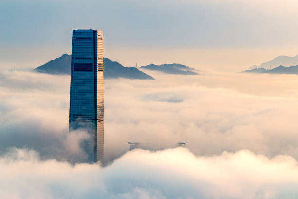 la città tra le nuvole - sunset built structure building exterior hong kong foto e immagini stock
