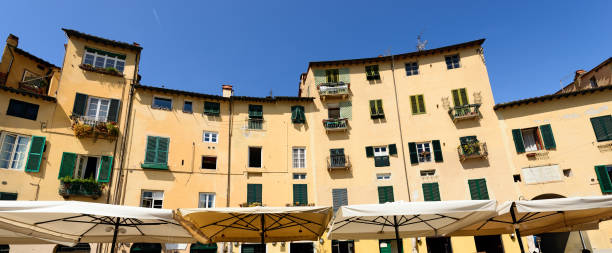 istock Piazza Anfiteatro - Lucca Tuscany Italy 679463382