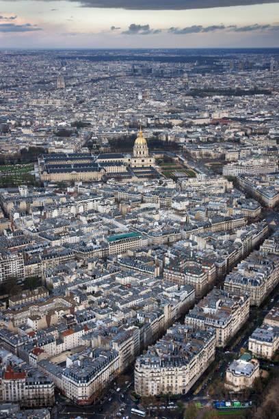 istock L'hotel national des Invalides in the evening 679473670