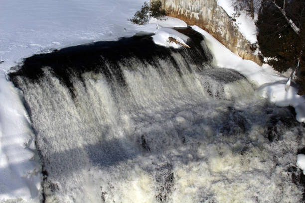 istock Montmorency Falls - Chutes Montmorency 679556114