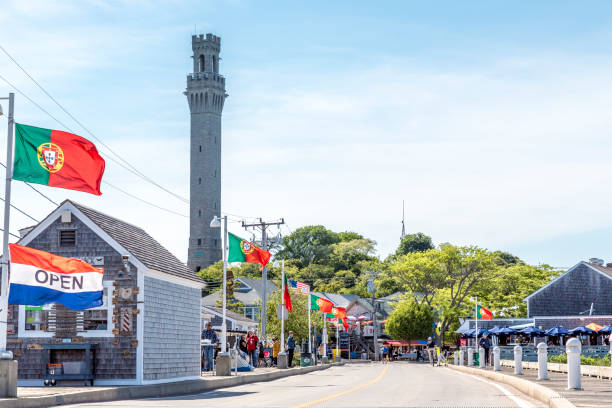 cais de macmillan em provincetown, cape cod - provincetown - fotografias e filmes do acervo