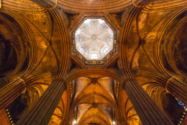istock Glowing light & sunlight in this cathedral interior in Barcelona city. 679784138
