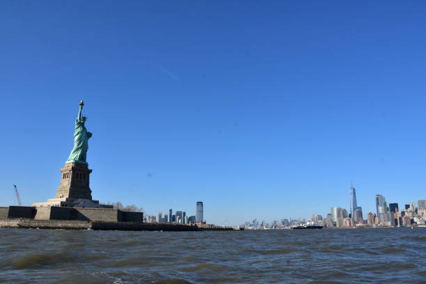 istock Statue of Liberty -Photo effect 679800220