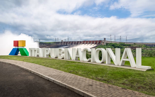 spillway w: itaipu dam sign - brazylia i paragwaj - itaipu dam zdjęcia i obrazy z banku zdjęć