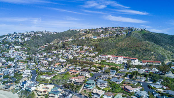 Laguna Beach, Southern California The beautiful coastline of Laguna Beach in Orange County, Southern California. Laguna is a popular tourist destination, known wordwide for its pristine beaches and luxury hotels. laguna niguel stock pictures, royalty-free photos & images