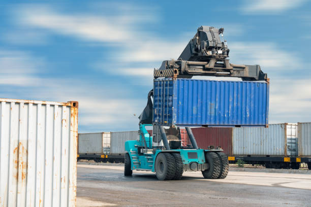 istock Container lifting truck in the storage yard. 680008526
