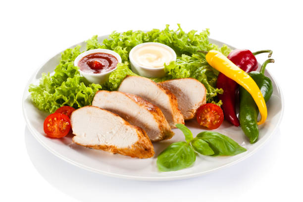 istock Grilled chicken fillet and vegetables 680050720