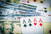 poker-card-mit-vielen-uns-dollar-spiel.jpg?b=1&s=170x170&k=20&c=xVpCwD17AhGSwQhk-zvR1Qxsh-8QLYFynnnT_gB2-qg=