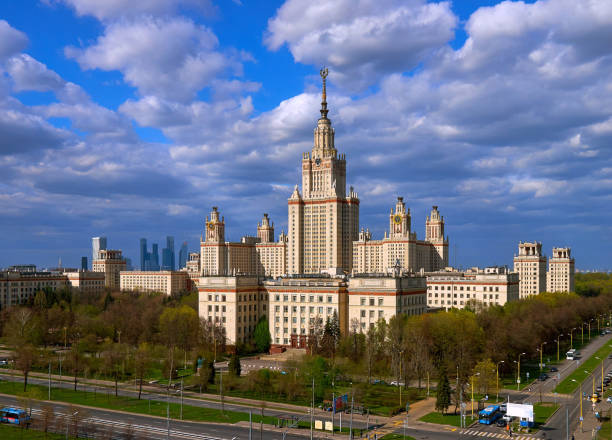 istock Sunny spring campus of Lomonosov Moscow State University under blue cloudy sky 680079018