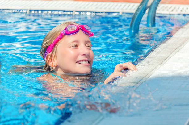 istock Happy child in the pool 680123330