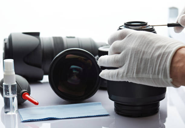 istock Camera and lens repair service 680198998