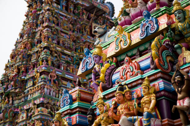 details der indischen kapaleeswarar tempel, chennai, indien - india statue carving history stock-fotos und bilder