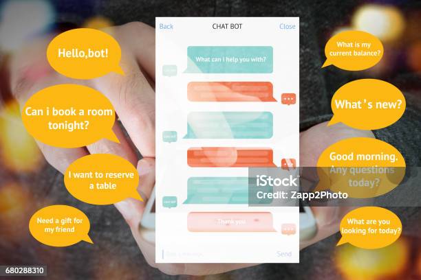Chatbot Und Zukünftige Marketingkonzept Automatische Chatbot Nachrichtenbildschirm Mit Hand Handy Bokeh Hintergrund Stockfoto und mehr Bilder von Chatbot