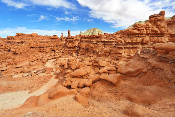 Footpath winding through the hoodoos in Goblin Valley State Park, Utah. USA A footpath maze winding through the ethereal hoodoos in Goblin Valley State Park, Utah. USA canyonlands national park stock pictures, royalty-free photos & images