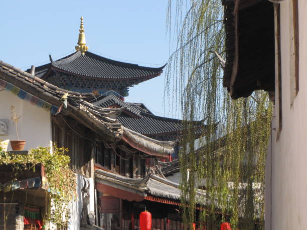 istock Streets of Lijiang 680367850