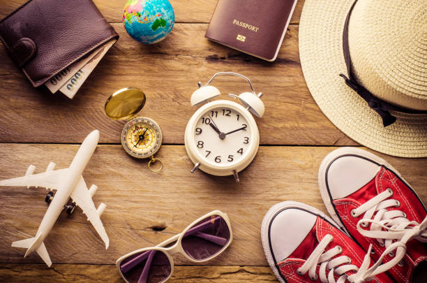 istock Countdown travel arrangements with the tour. 680425092