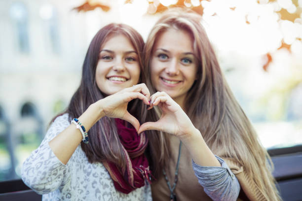 istock Teen best friends 680513658