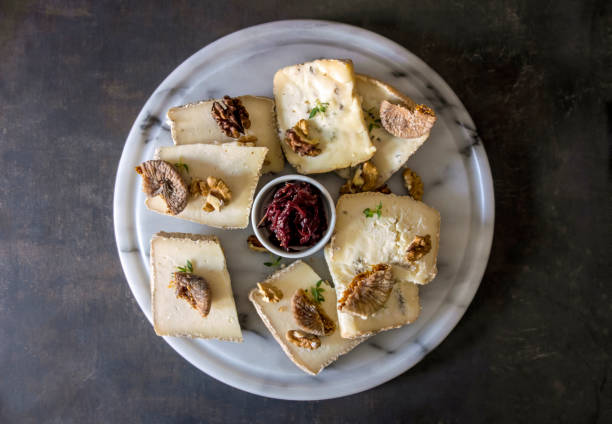 różnorodność serów wysokiej jakości - cheese portion swiss culture swiss cheese zdjęcia i obrazy z banku zdjęć