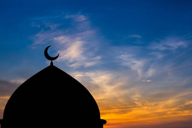 istock Mosque dome silhouette  in Twilight time 680818626