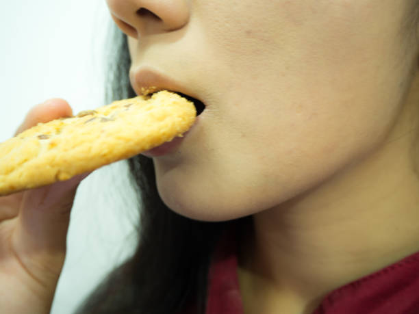 istock Asian woman and cookies 680830738