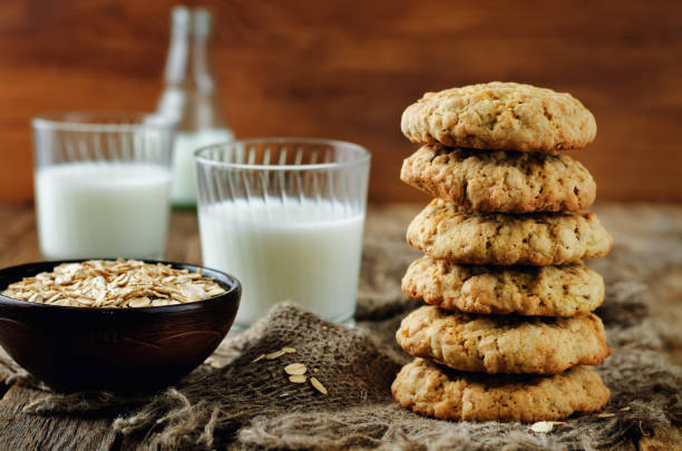 istock Oatmeal cookies with milk 680882122