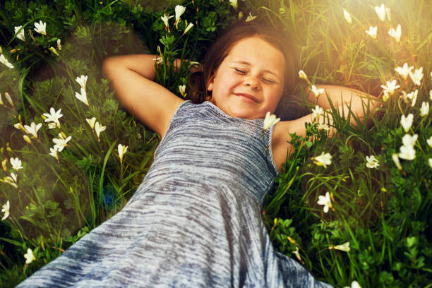 istock Making friends with the flowers 680886230