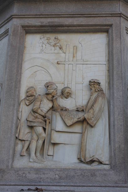 istock Statue of Leonardo Davinci in Piazza della Scala, Milan, Italy 680889512