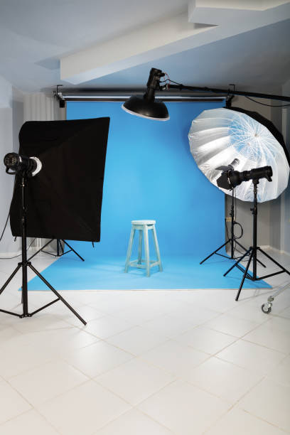 студия - film studio photo shoot flash camera flash стоковые фото и изображения