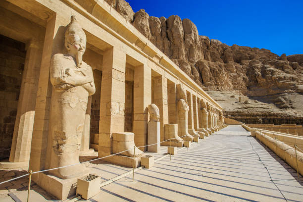 istock temple of Hatshepsut 681012332